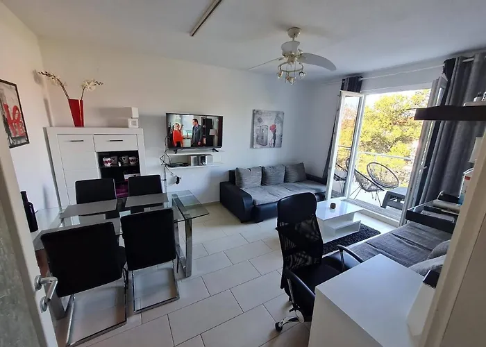 Apartment With Wifi - 16880 Poreč